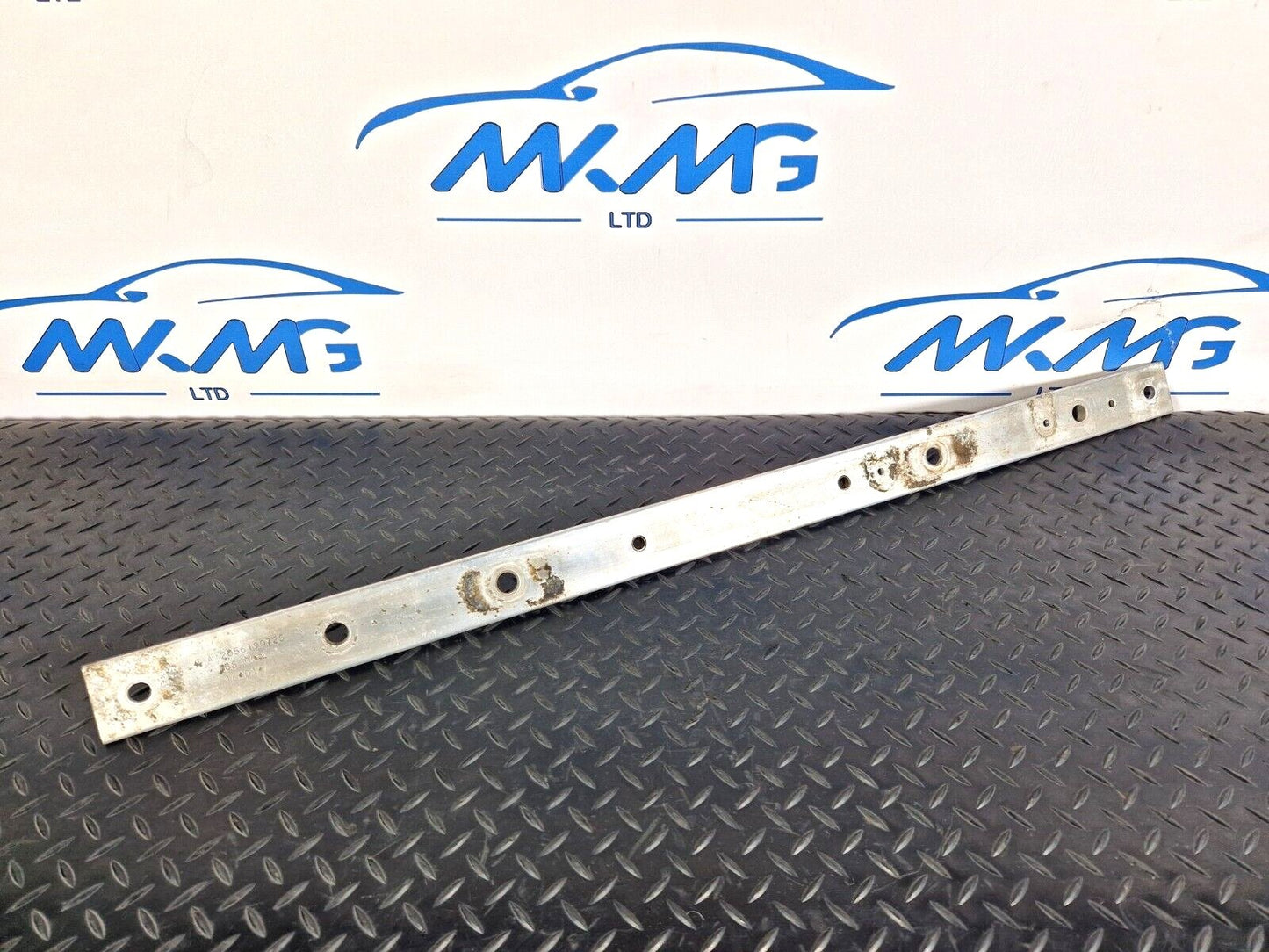 14-21 MERCEDES BENZ C350e W205 REAR TUNNEL BEAM BAR A2056190725