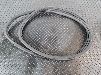 19-ON MERCEDES B CLASS W247 FRONT DOOR RUBBER SEAL FITS LEFT & RIGHT A2476920300