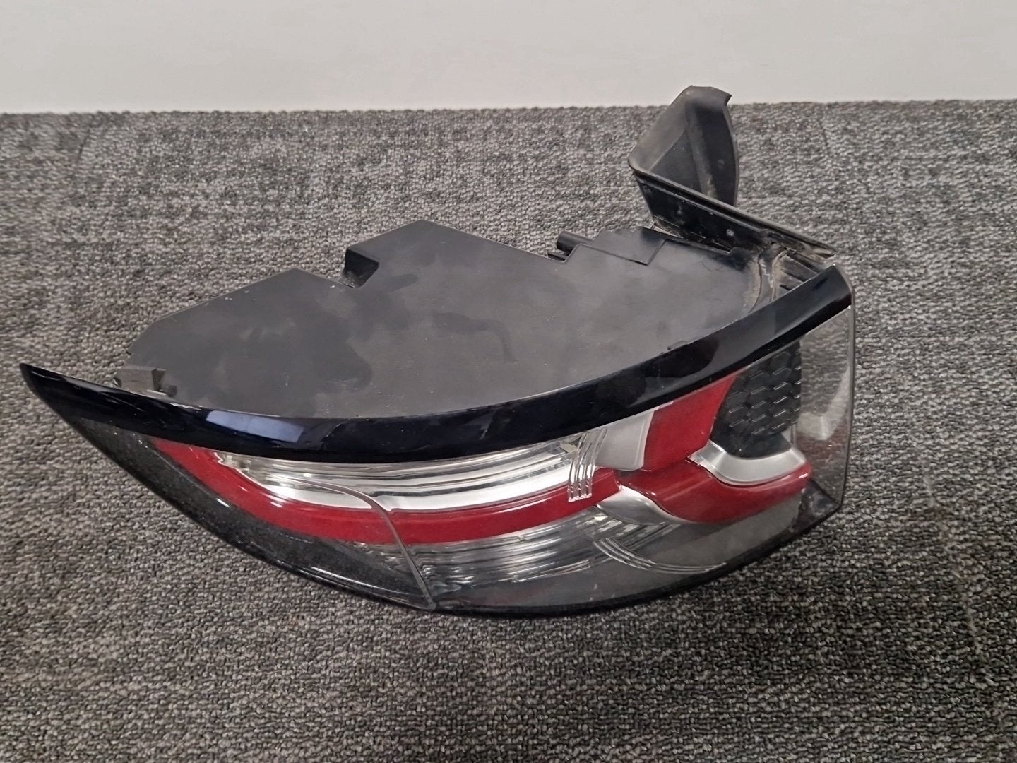 Land Rover Discovery Sport L550 Genuine Rear Left Outer N/S Passenger Tail Light