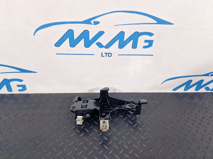 19-ON MERCEDES BENZ B CLASS W247 SUPPORT MOUNT HOLDER BRACKET A6541425400