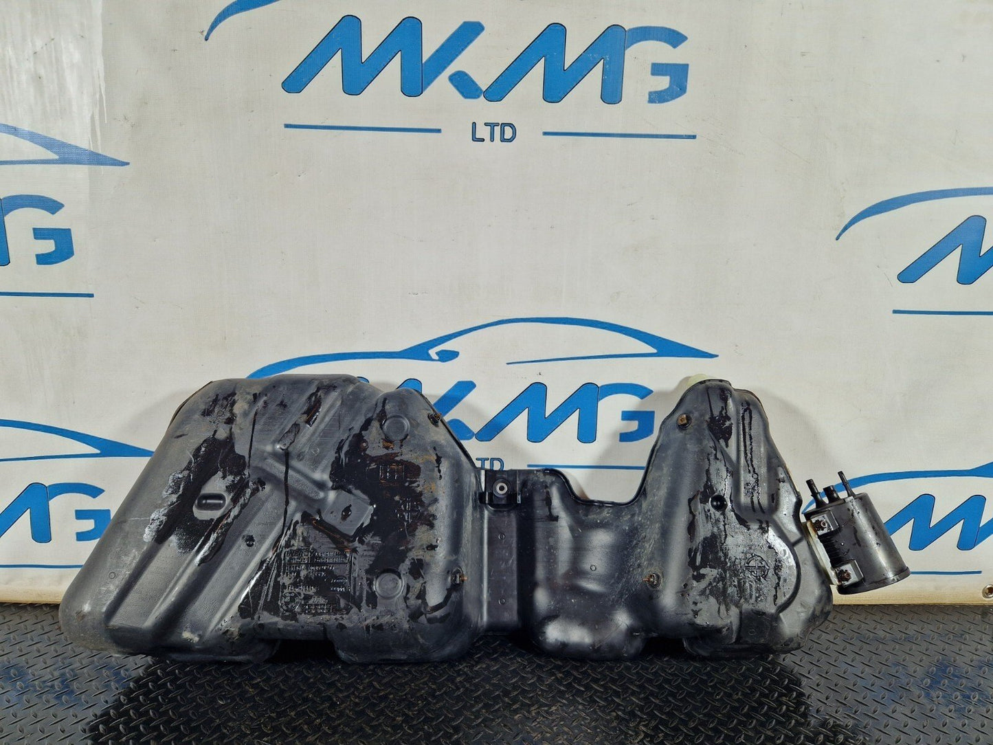 BMW 1 2 SERIES F20 F21 F22 F23 F87 M235I BARE PETROL FUEL TANK WITH PUMP 7326870