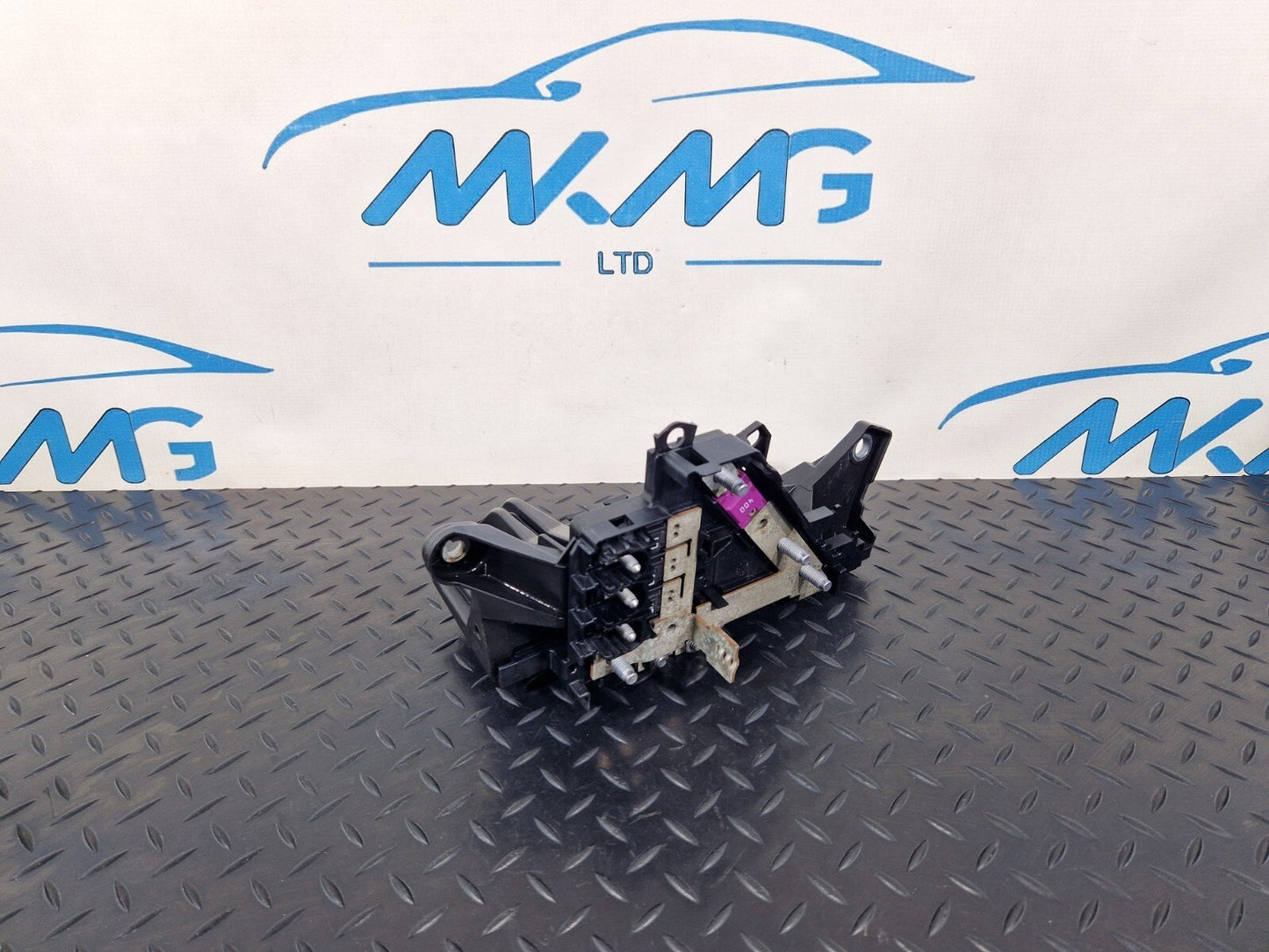 14-21 MERCEDES BENZ C200 W205 FUSE RELAY BOX 2.1 CDI DIESEL A2055407011