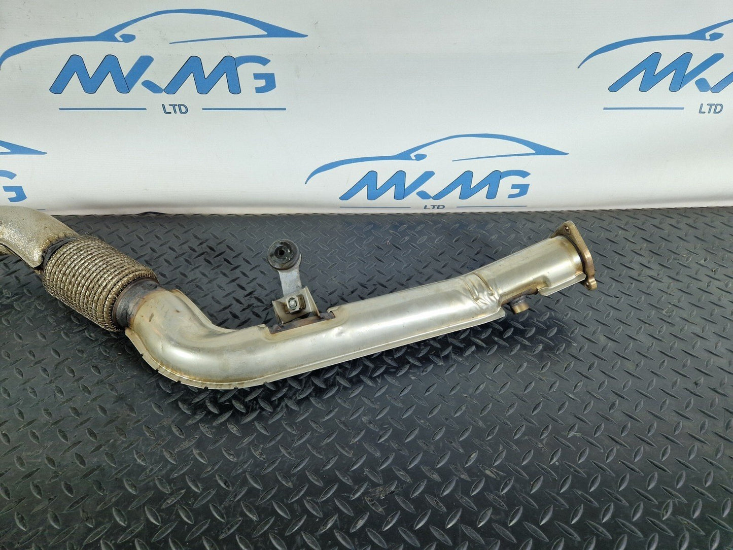 16-19 AUDI A4 B9 GENUINE EXHAUST FLEXIBLE PIPE 8W0253300AM