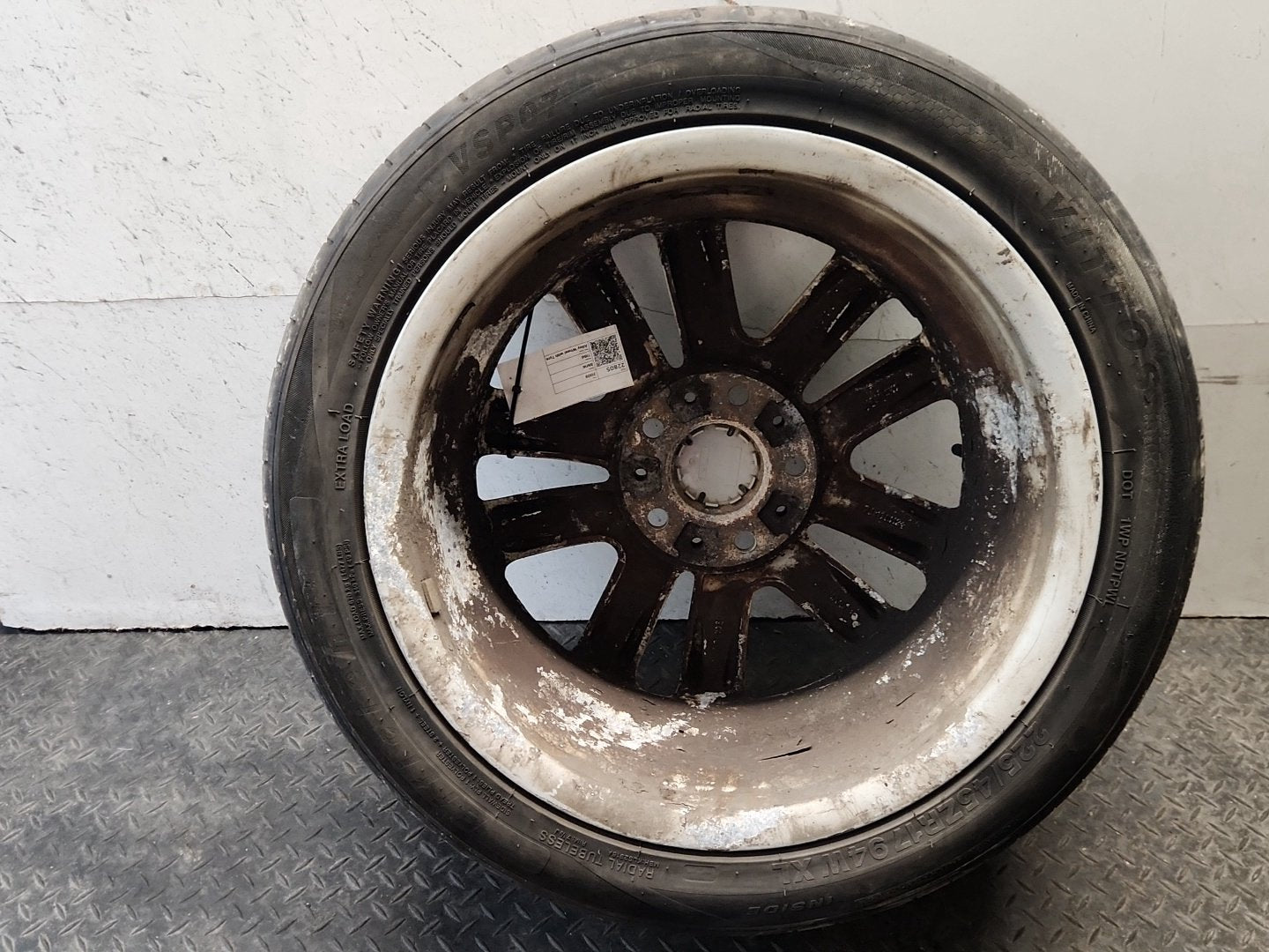 2009 BMW 116d E87 17" Alloy Wheel with Tyre 225/45/17 ~4mm 6775621