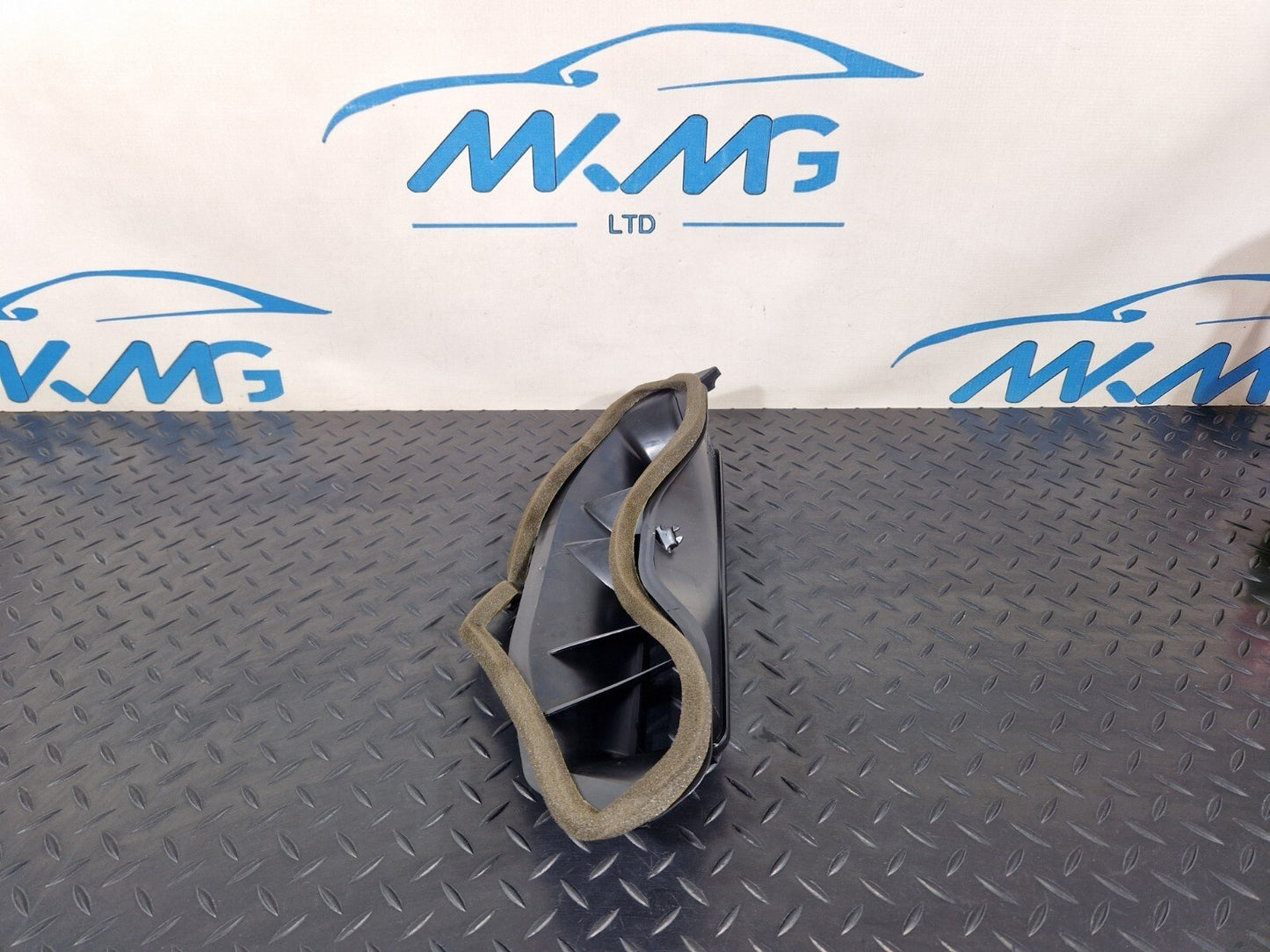 16-24 AUDI A5 F5 COUPE GENUINE DASHBOARD AIR VENT TRIM 8W2858431