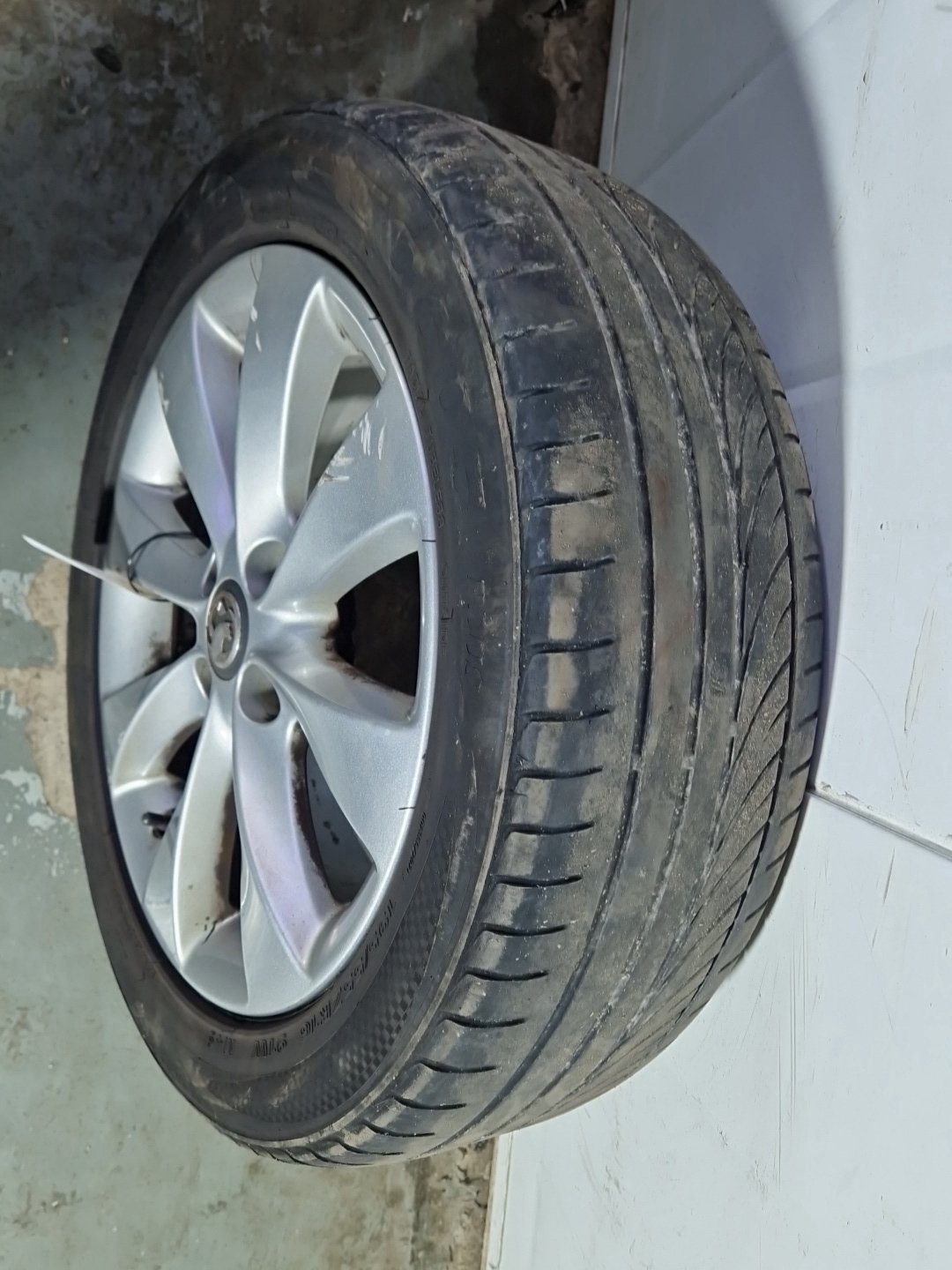 Vauxhall Corsa MK4 (E) (4500) 16" Alloy Wheel with Tyre 195/55/16 13374019