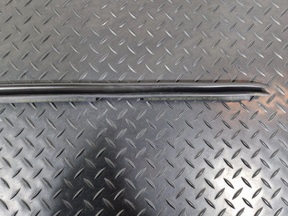 16-19 AUDI A4 B9 OEM FRONT RADIATOR LOVER CENTER RUBBER SEALING STRIP 8K0121331A