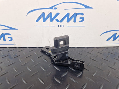 12-18 AUDI A6 C7 REAR LEFT N/S BOOT PARTITION BRACKET MOUNT 4G9863583