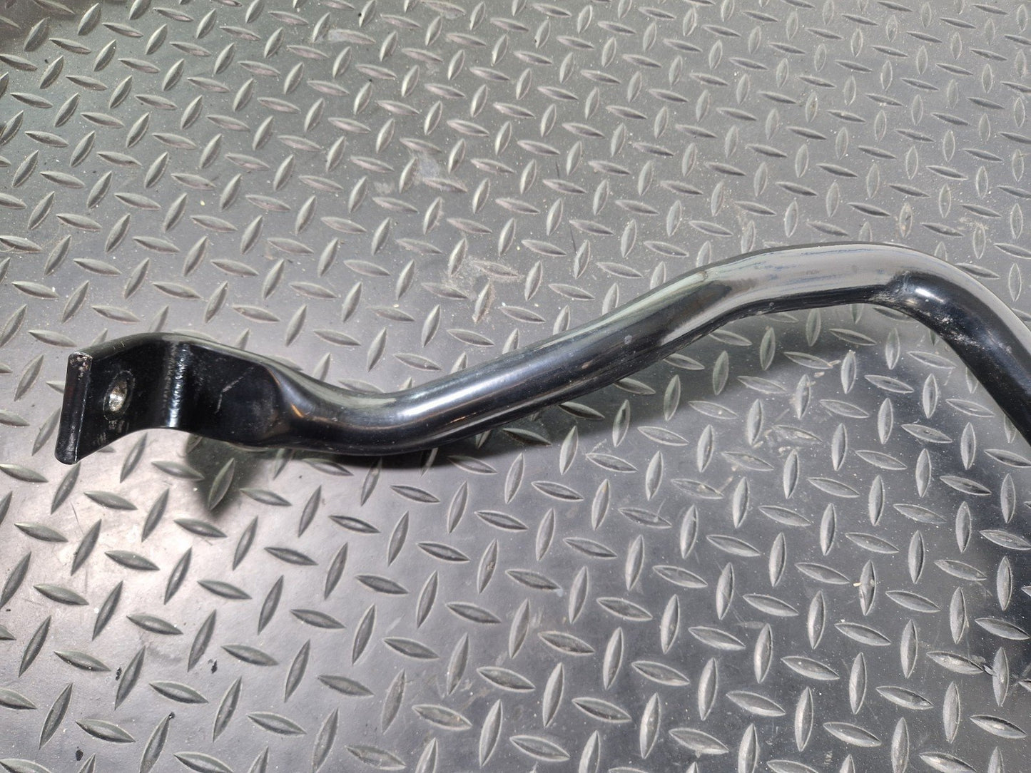 19-ON RANGE ROVER EVOQUE L551 GENUINE REAR ANTI-ROLL SWAY BAR J9C3-5A771-DB