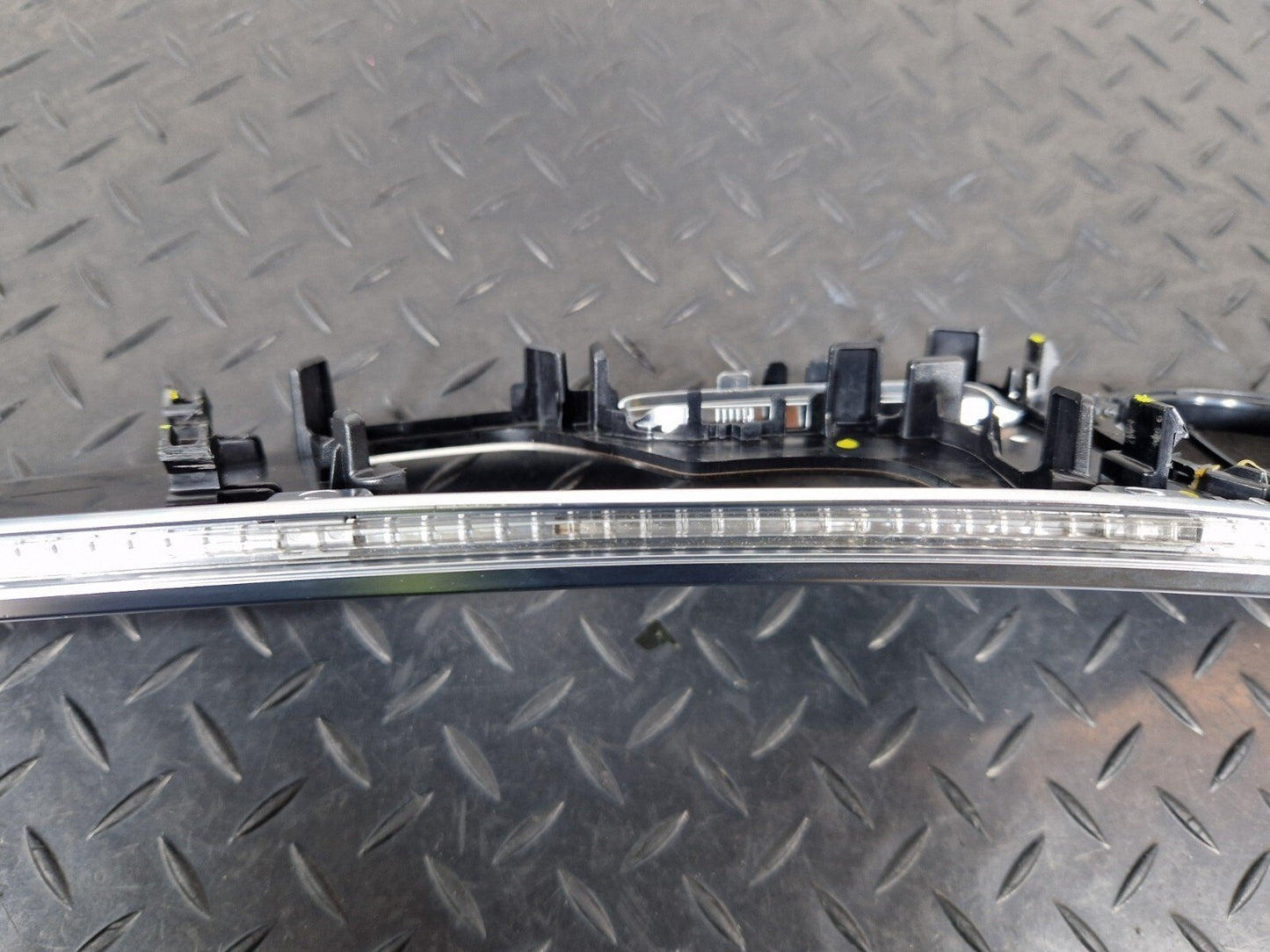14-21 MERCEDES C CLASS W205 GENUINE FRONT RIGHT DOOR MOULDING TRIM A2057203609