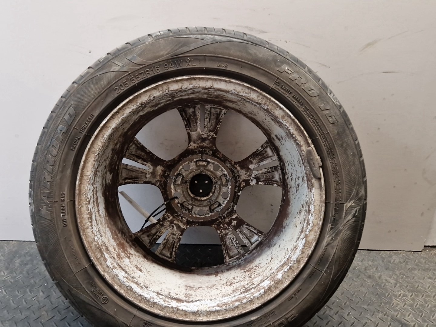 Ford Focus MK3 16" Alloy Wheel with Tyre 205/55/16 ~6mm CM5C-1007-AXA