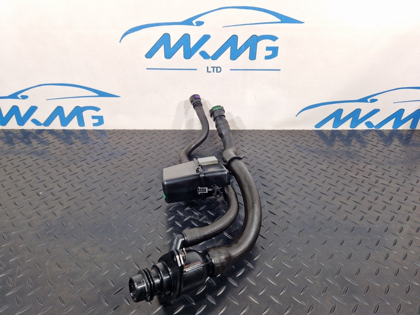 16-23 AUDI A5 F5 SPORTBACK S-LINE ADBLUE FILLER REDUCER PIPE HOSE 8W6131963A