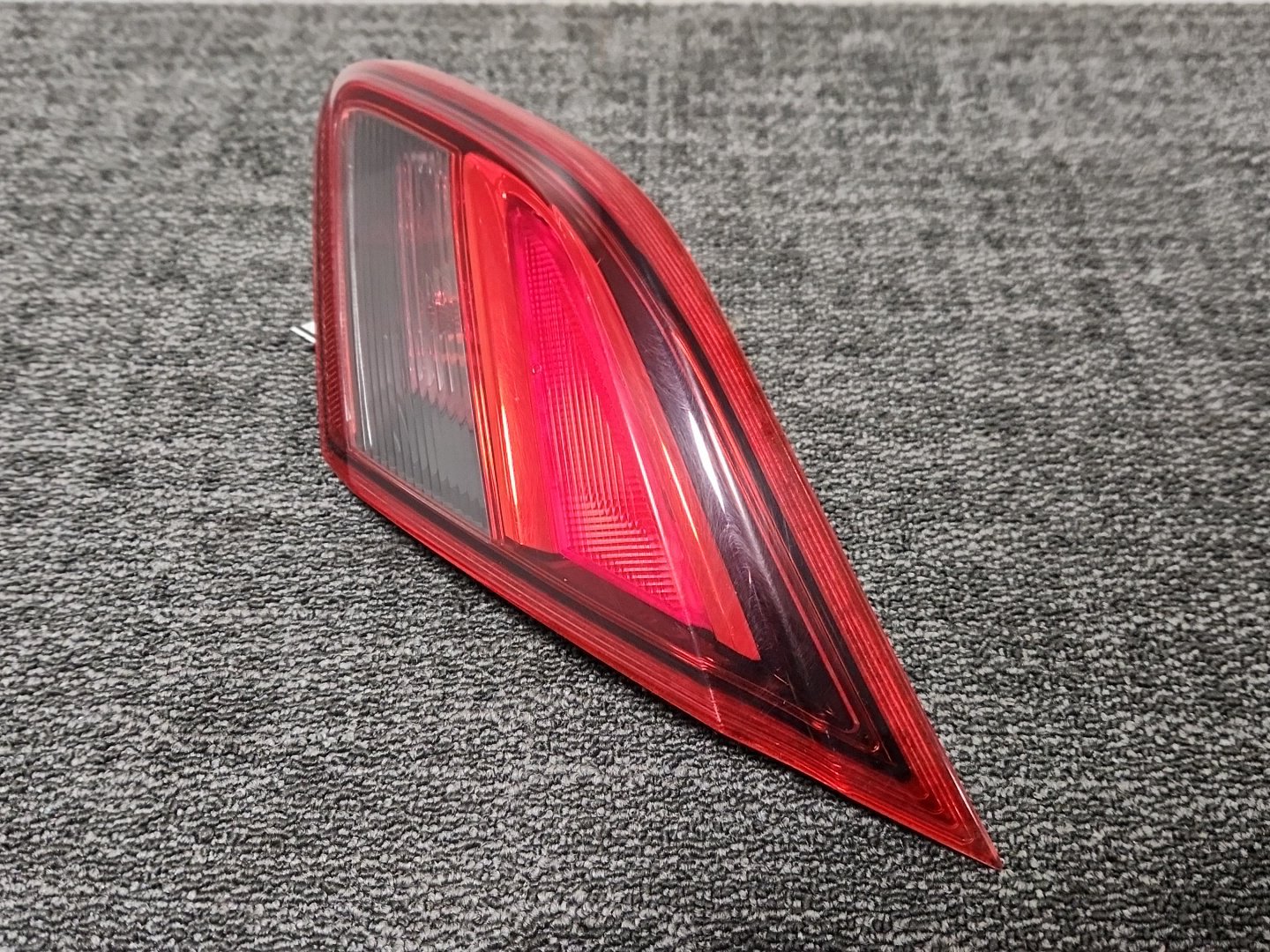 2018 Vauxhall Corsa MK4 (E) (4500) Genuine Rear Right Inner Tail Light 39012626