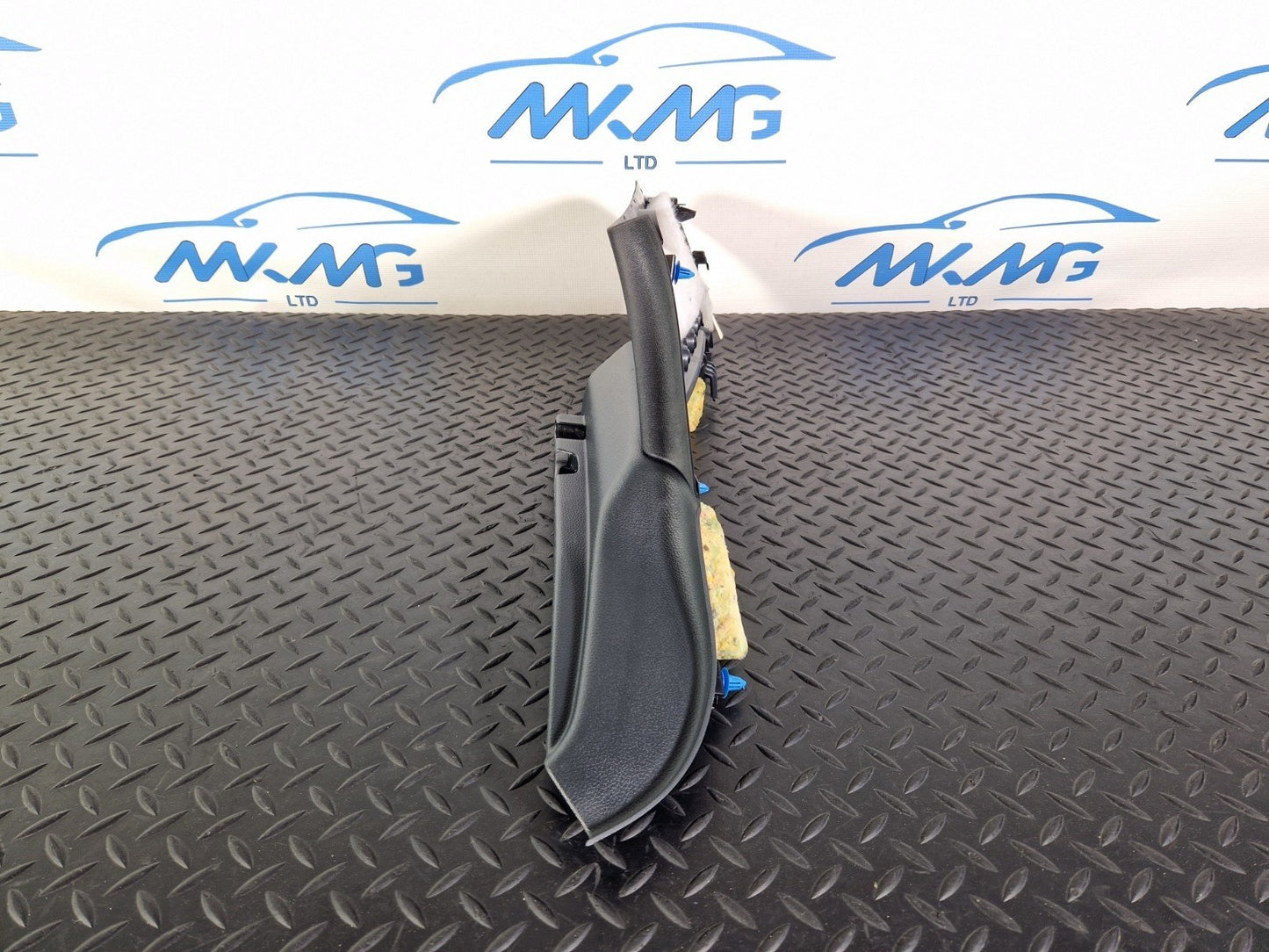 12-18 MERCEDES BENZ W176 DRIVER OFF SIDE INTERIOR REAR C PILLAR TRIM A1766902200