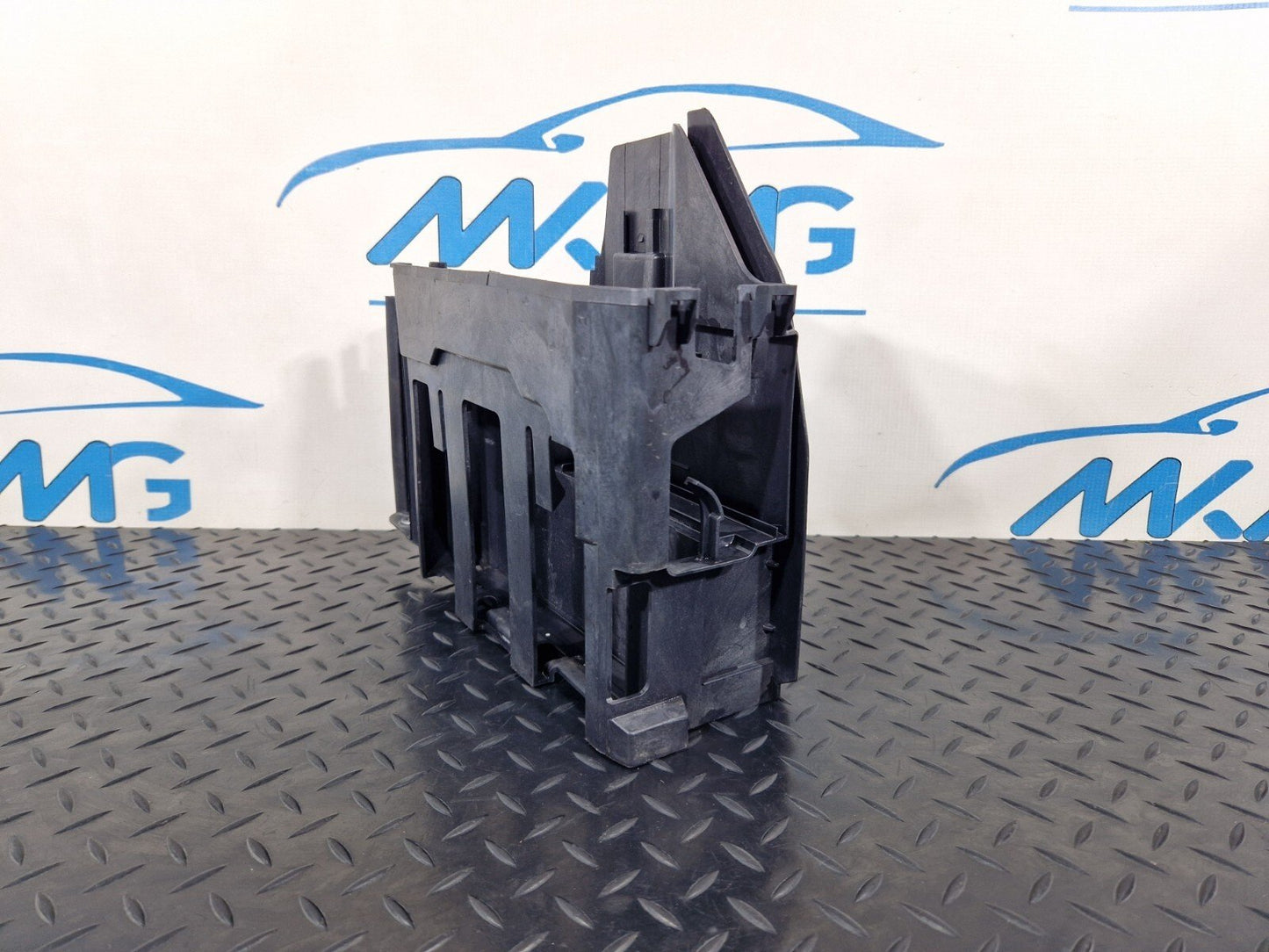 14-21 BMW 2 SERIES GRAN TOURER F45 F46 ECU ENGINE CONTROL HOLDER BOX 8581370