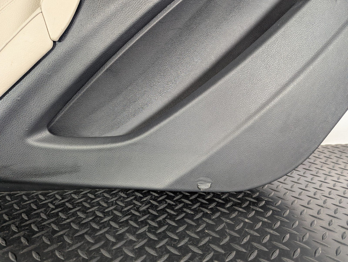 10-13 BMW X5 E70 LCI REAR LEFT N/S DOOR CARD TRIM PANEL