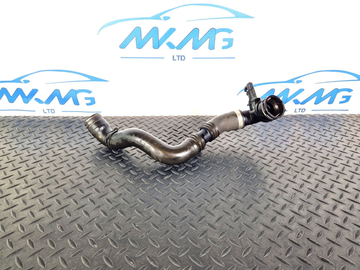 10-15 AUDI Q7 4L GENUINE OEM ENGINE COOLING SYSTEM WATER HOSE PIPE 7L8121051