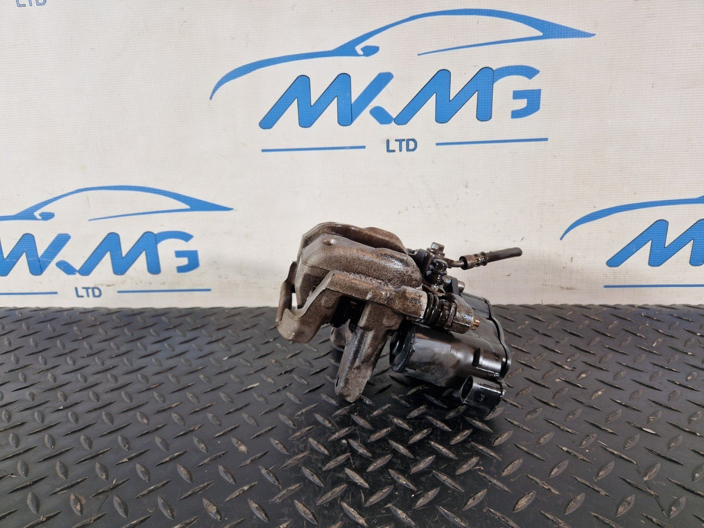19-ON MERCEDES BENZ B CLASS W247 REAR RIGHT SIDE BRAKE CALIPER A2474230498