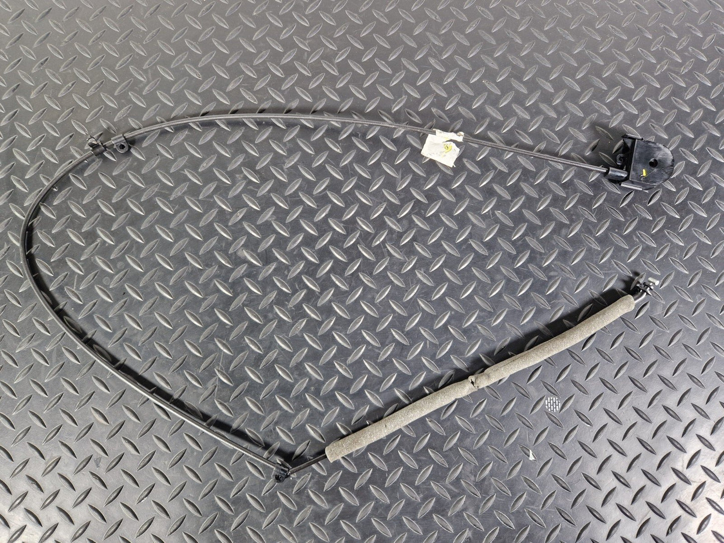 16-19 AUDI A4 AVANT B9 S-LINE RIGHT REAR SEAT RELEASE CABLE 8W9885682