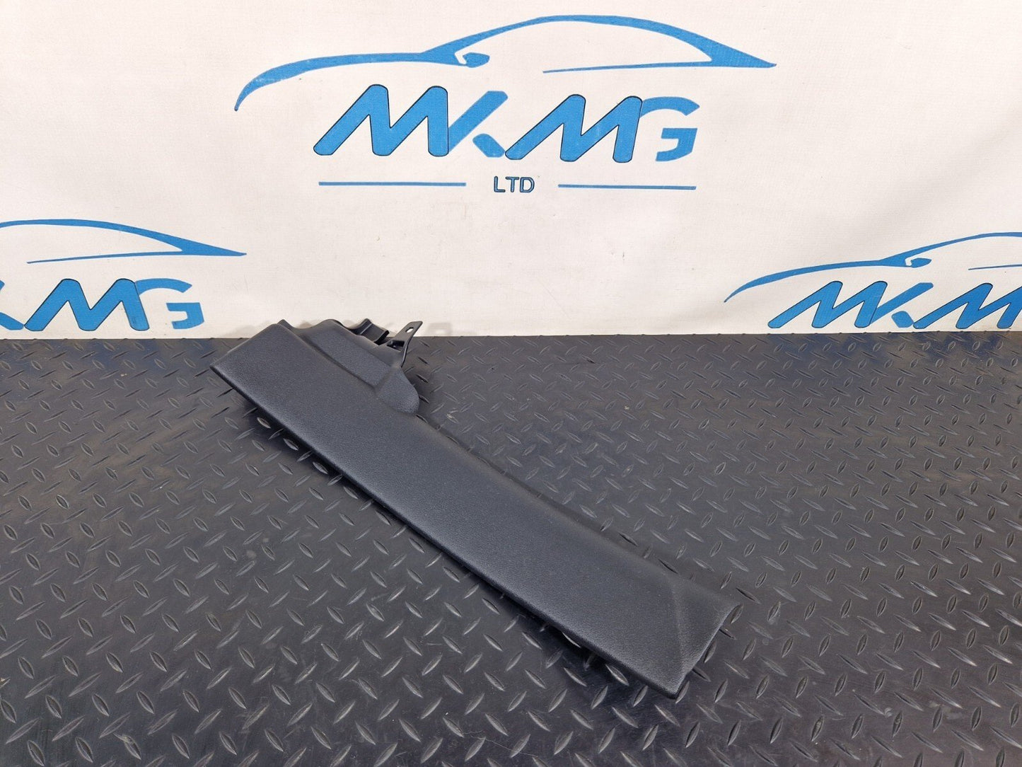20-24 BMW 1 SERIES F40 REAR DOOR ENTERANCE TRIM RIGHT DRIVER SIDE 7444942