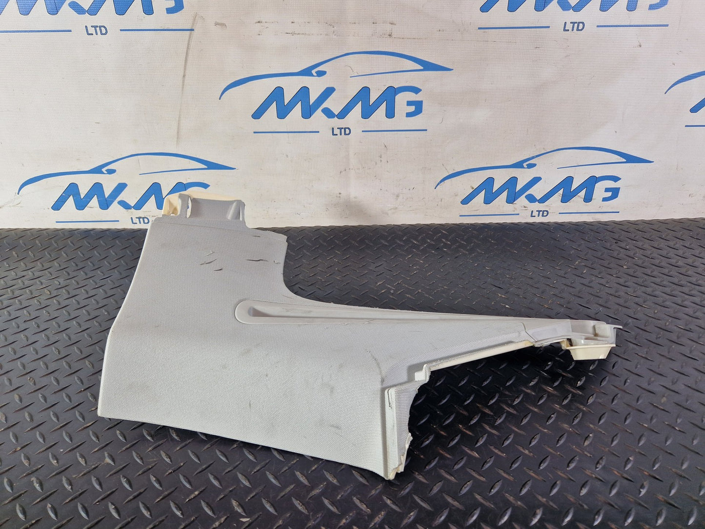 Audi A6 Allroad C7 GENUINE RIGHT UPPER D PILLAR TRIM 4G9867246B