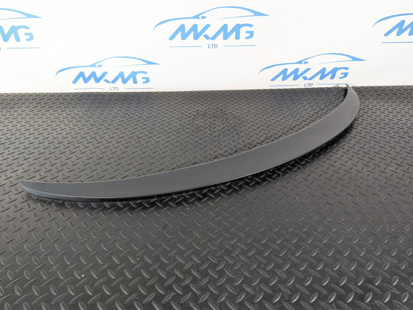 13-19 MERCEDES BENZ CLA C117 REAR SPOILER IN SILVER
