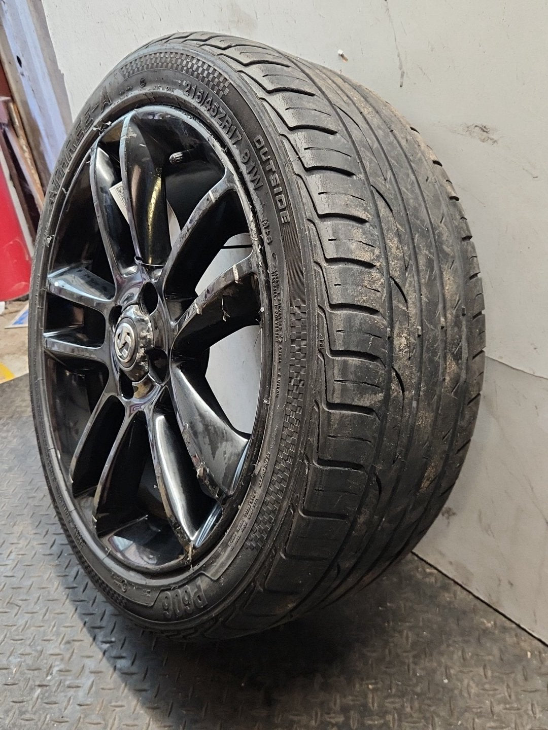 Vauxhall Corsa MK3 (D) (4400) 17" Alloy Wheel with Tyre 215/45/17 ~3mm 9272760