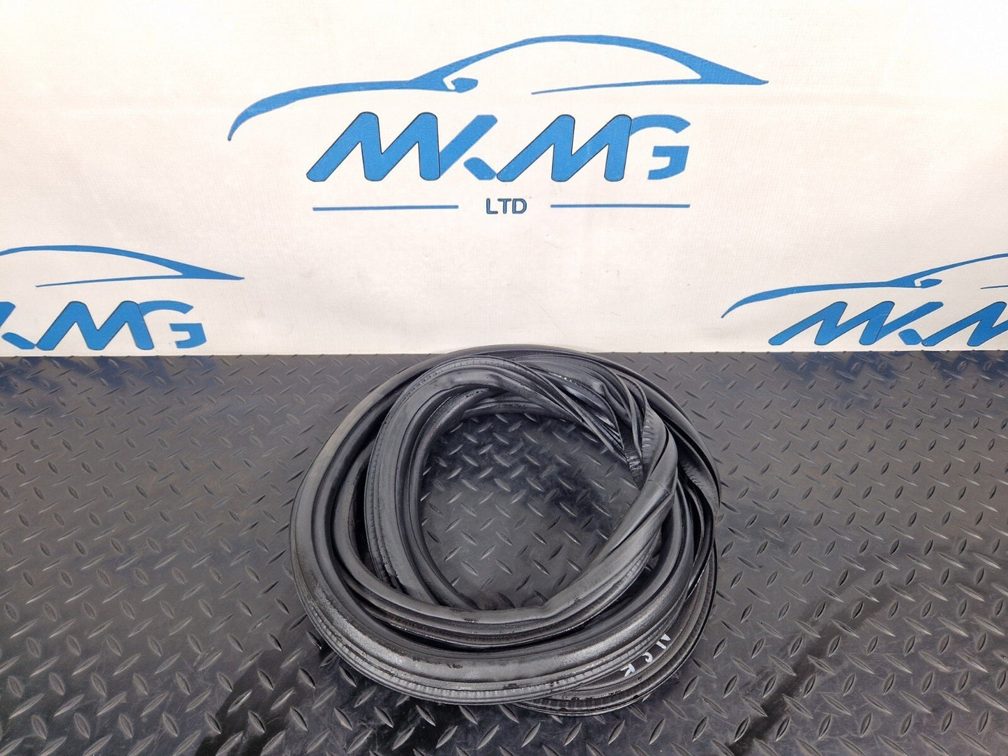 16-19 AUDI A4 B9 Rear Right or Left Door Rubber Seal 8W5833721B