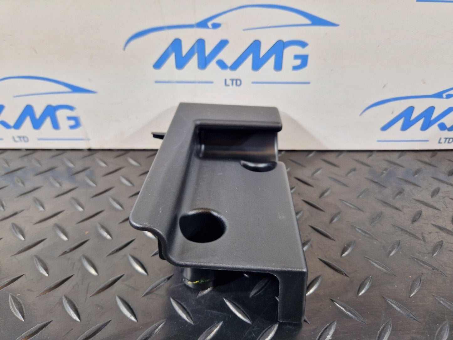 18-ON MERCEDES BENZ A CLASS W177 REAR PASSENGER SIDE BOOT FLOOR TRIM A1776808505