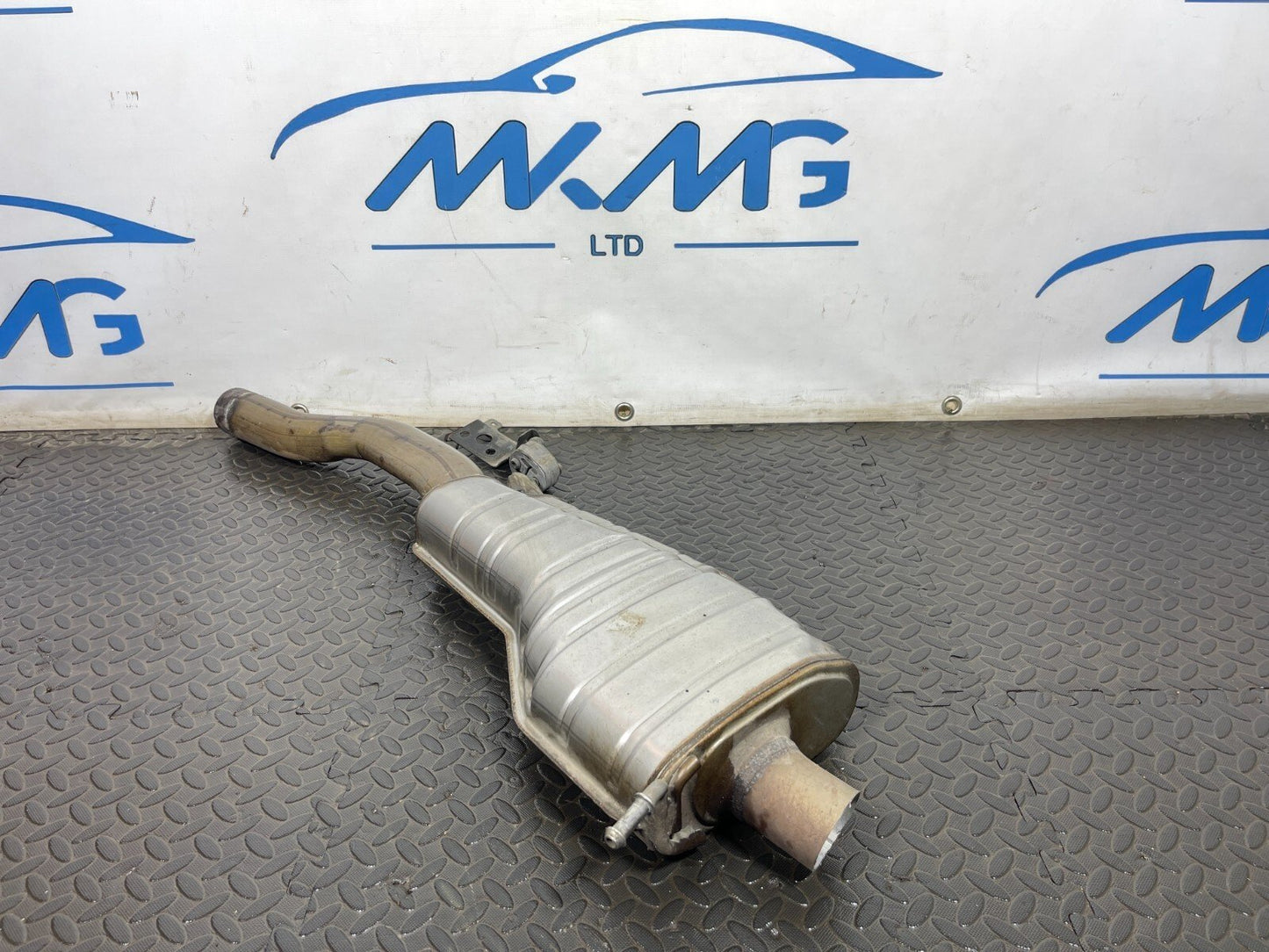 16-19 AUDI A4 B9 2.0TDI S-LINE EXHAUST SILENCER 8W0253411R
