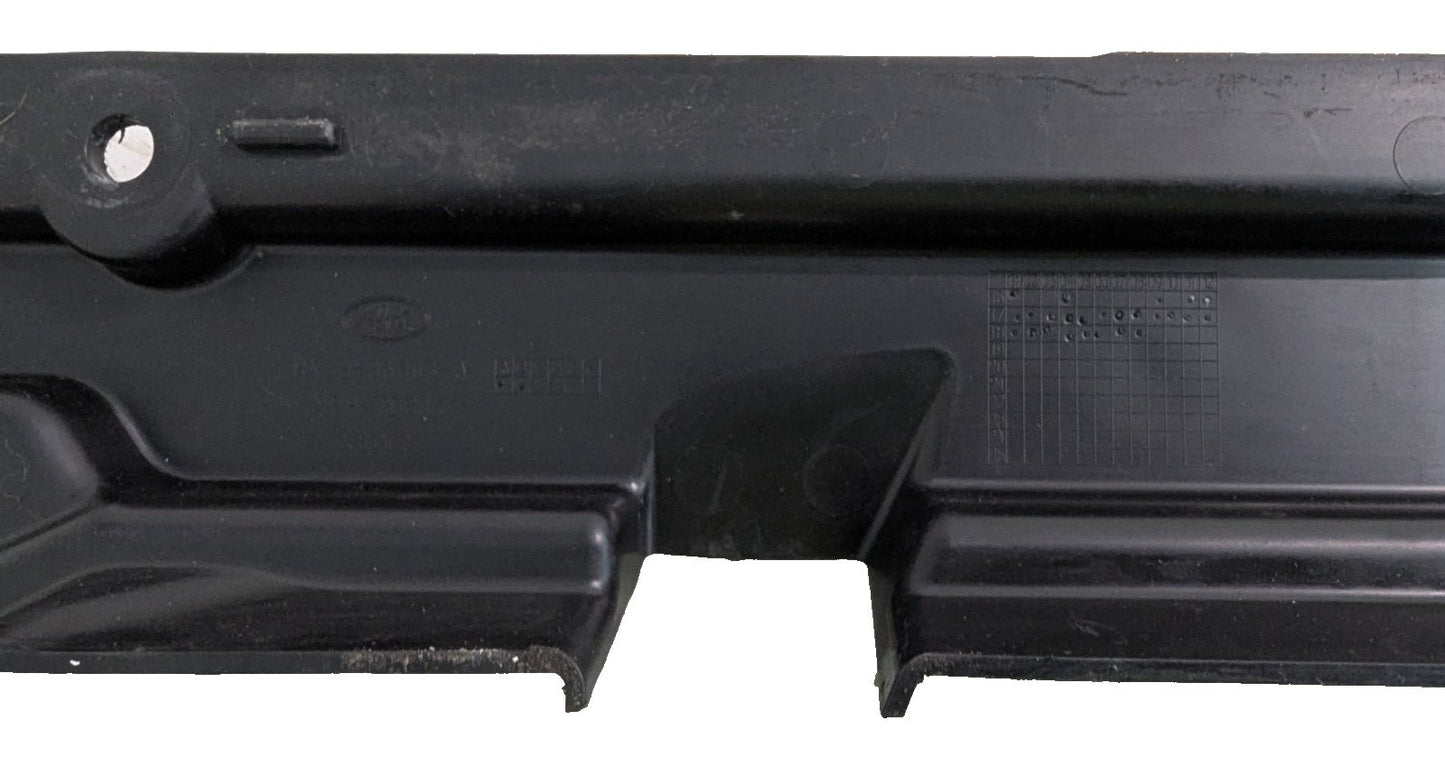 17-ON LAND ROVER DISCOVERY RADIATOR UPPER AIR DEFLECTOR TRIM COVER HY328A303A