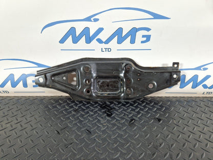 18-ON MERCEDES SPRINTER W907 FRONT BRACKET RIGHT LOWER MOUNT PLATE A9076220800