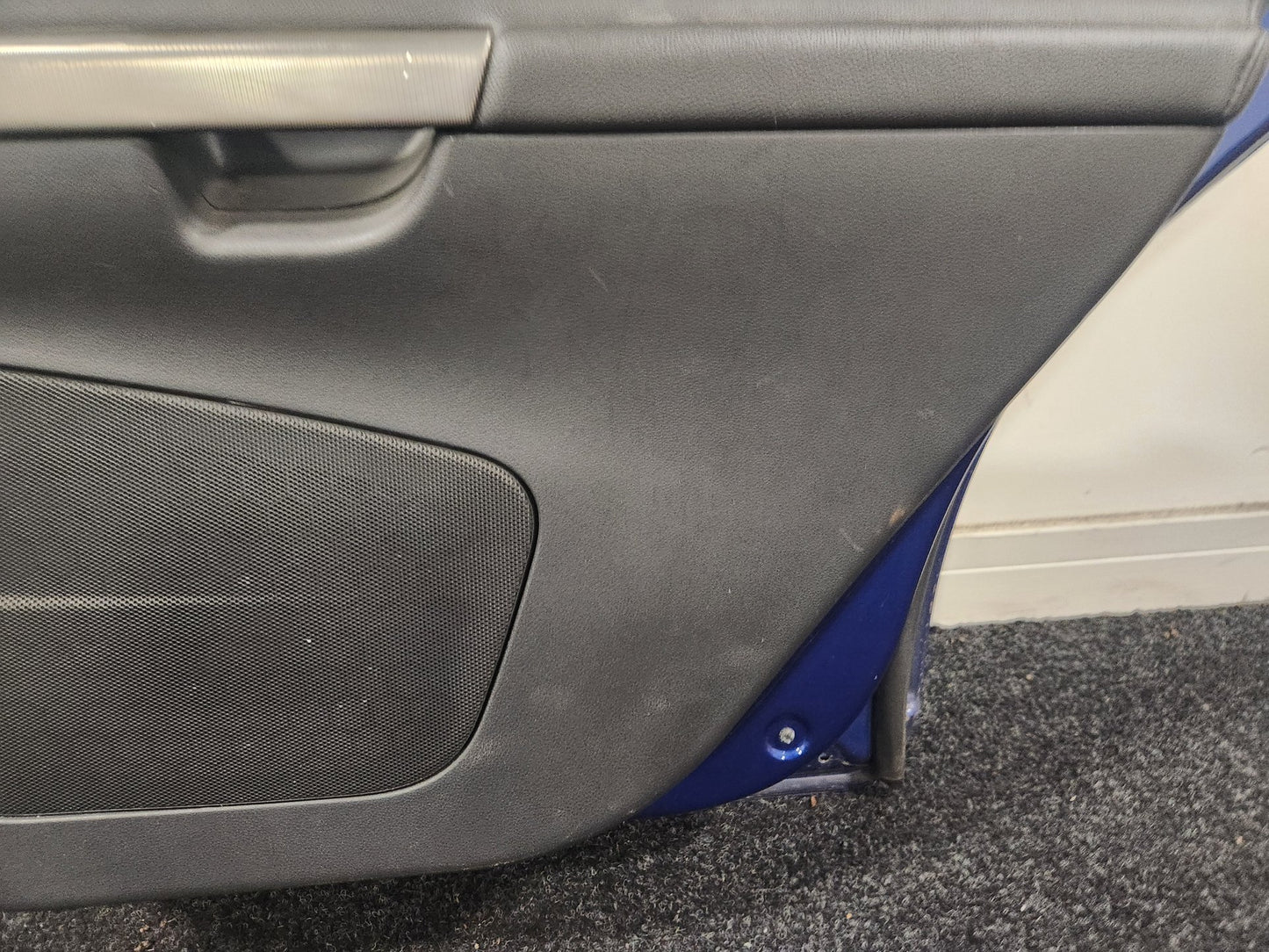 Volvo V50 MK2 FL (MW) Estate Rear Right Complete Door in Brilliant Blue Pearl