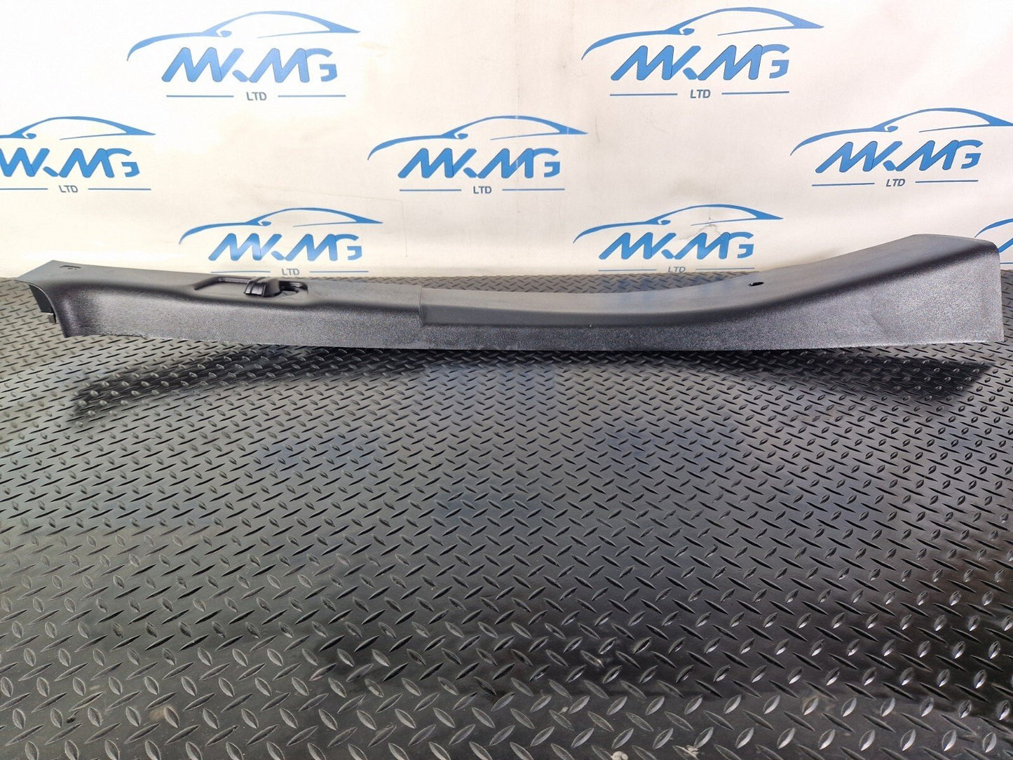 Mercedes-Benz Sprinter W907 Right B Pillar Trim A9076905200 A9106901900