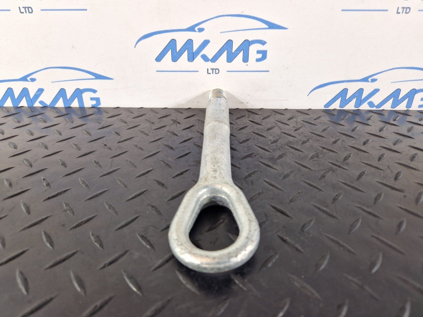11-19 MERCEDES BENZ ML W166 GENUINE TOW HOOK EYE