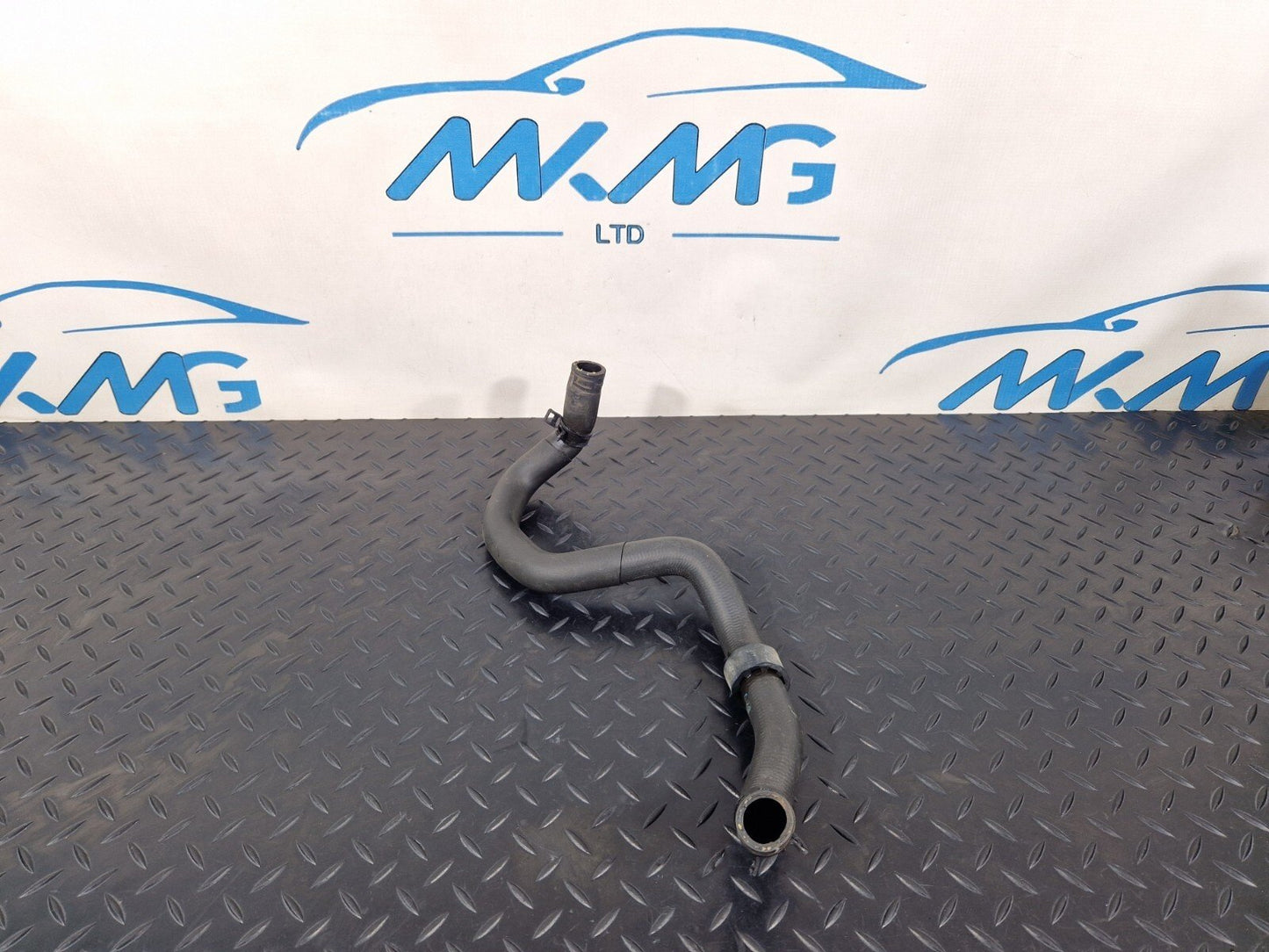 14-21 MERCEDES BENZ C200 W205 ENGINE WATER COOLANT PIPE HOSE A2058301302