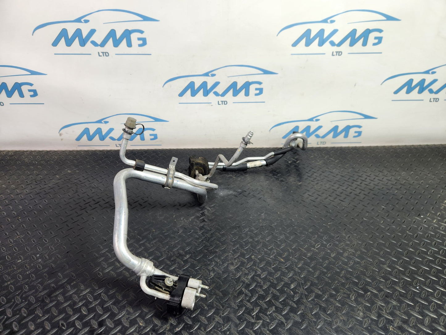2012 - 2018 Land Rover Range Rover Evoque L538 SUV A/C Pipes GJ3219A834AE
