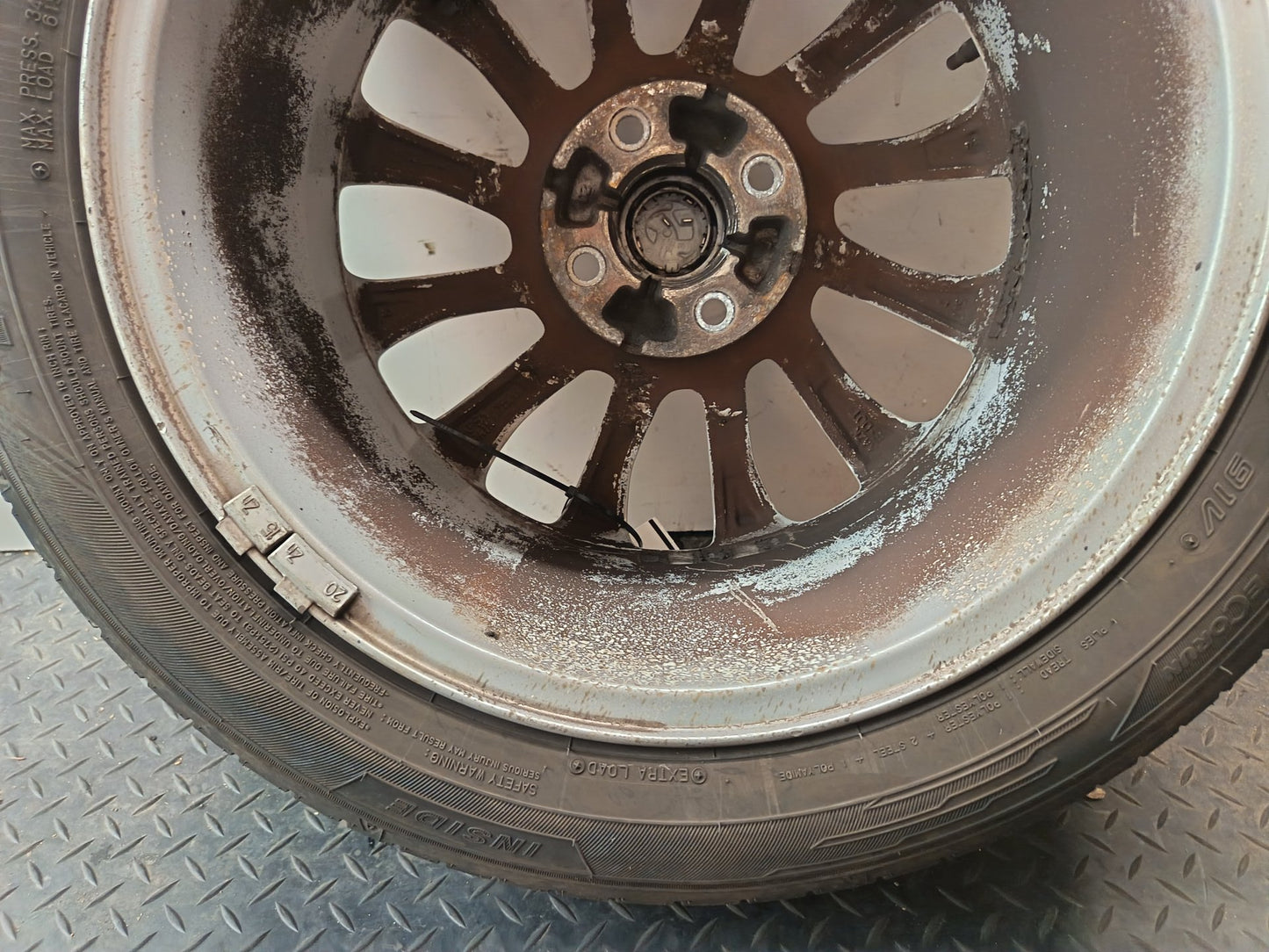 Vauxhall Corsa MK4 (E) (4500) 16" Alloy Wheel with Tyre 195/55/16 ~5mm