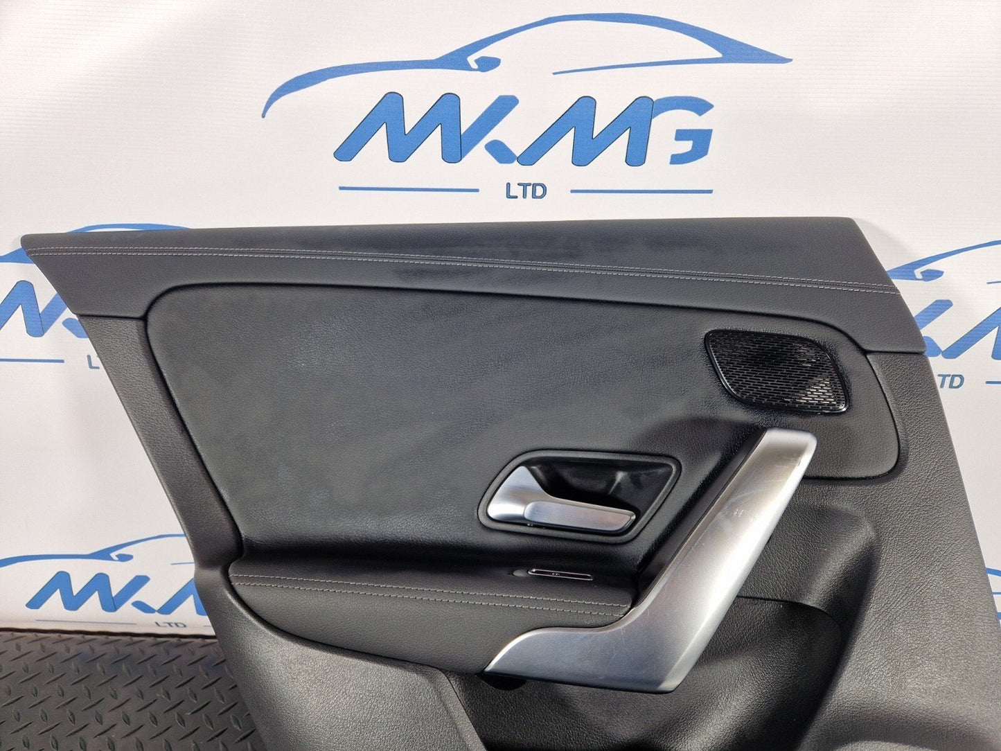 19-ON MERCEDES BENZ CLA C118 REAR LEFT N/S/R DOOR CARD PANEL BLASK LEATHER