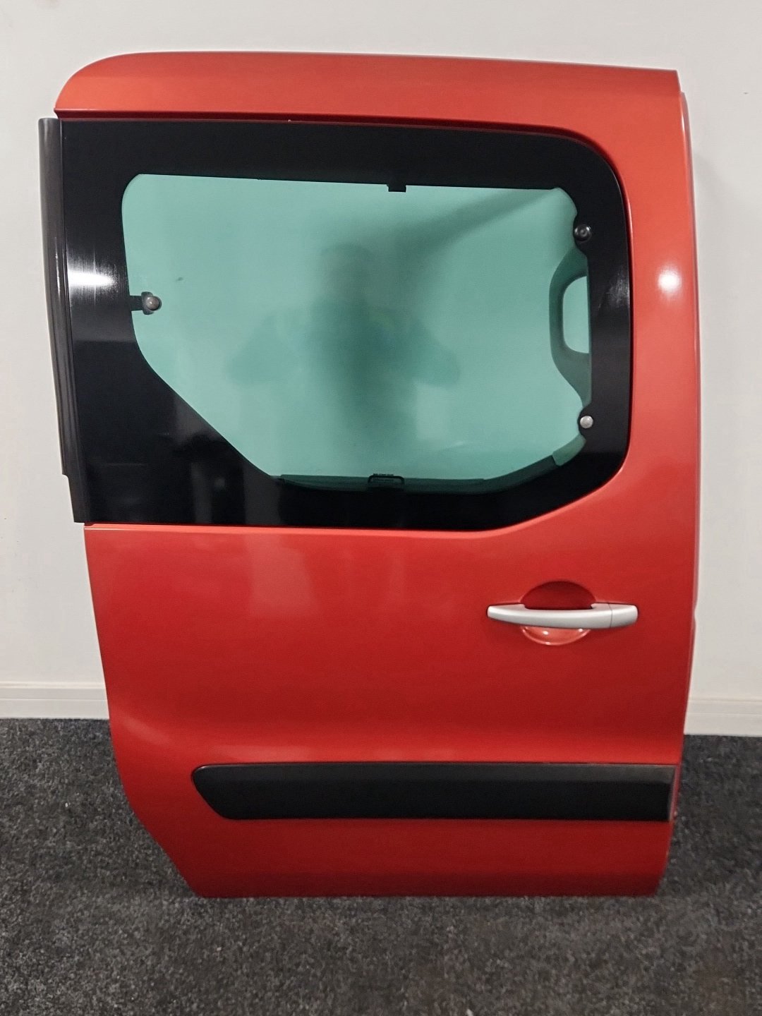 Peugeot Partner MK2 (PH1)(B9) Van Rear Right Complete Door in Tourmaline Red KHK