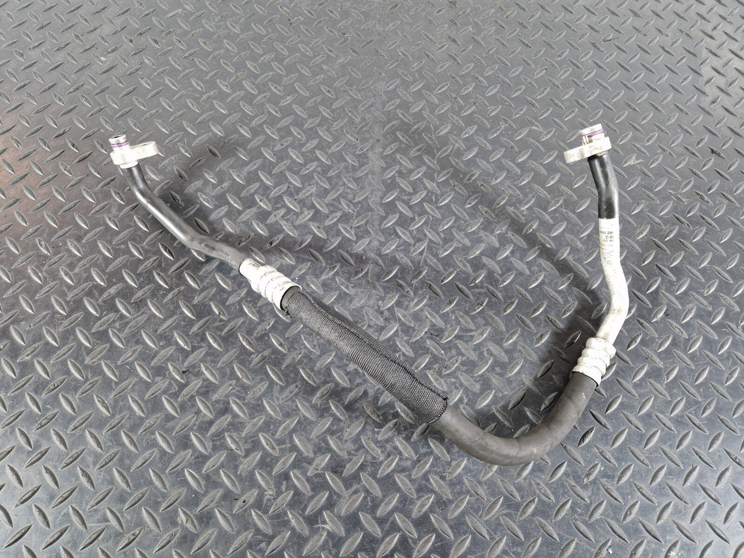 10-17 AUDI A8 4H A/C AIR CONDITIONING PIPE HOSE LINE 4H0260701M