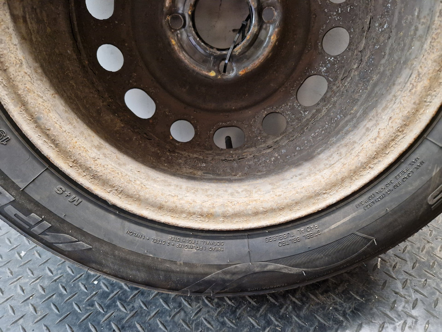 Peugeot Partner MK2 (PH1) (B9) Cargo Van Steel Wheel with Tyre 195/65/15 ~1mm