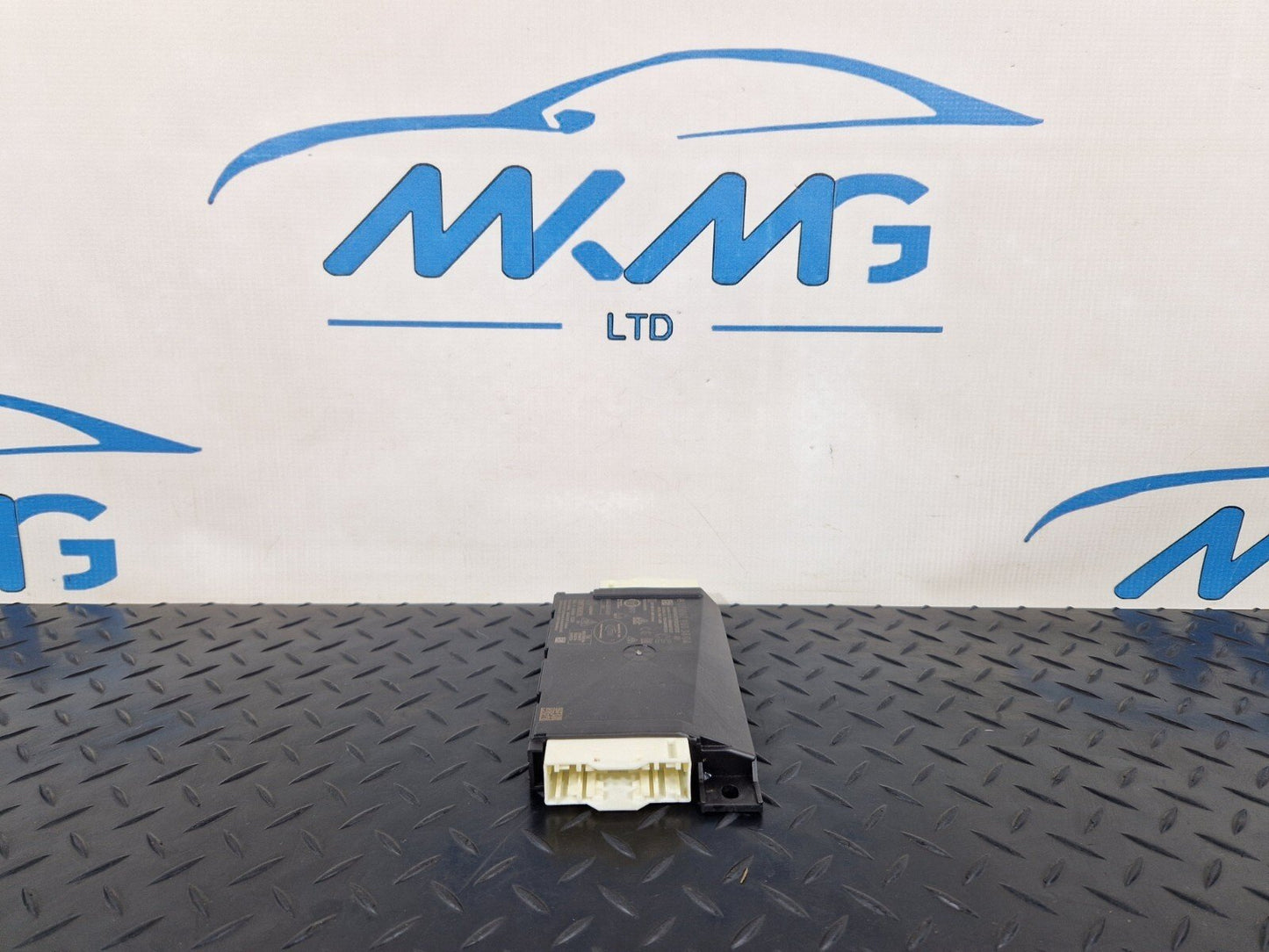 19-ON MERCEDES BENZ B CLASS W247 KEYLESS CONTROL MODULE ECU UNIT A1679003604