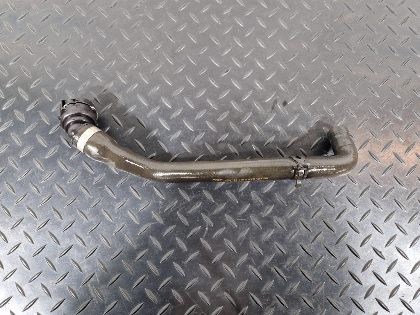 10-18 AUDI A7 4G S-LINE OEM RIGHT ENGINE COOLANT HOSE 4G0122449D