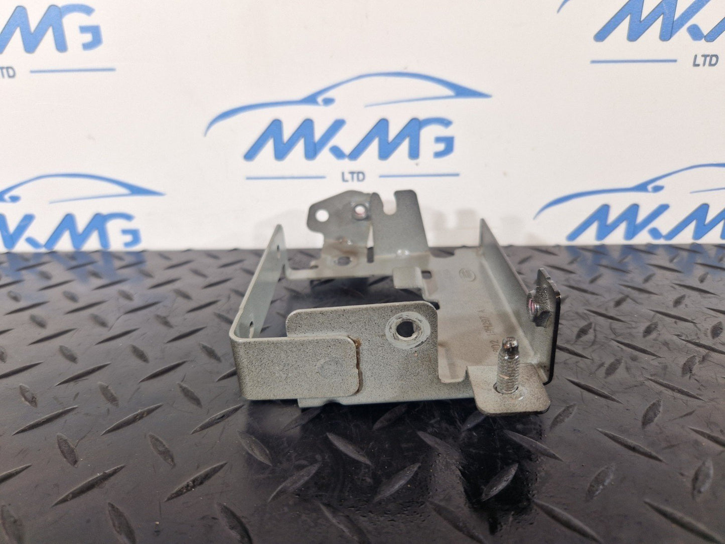 19-ON RANGE ROVER EVOQUE L551 GENUINE BRACKET K8D219H297A