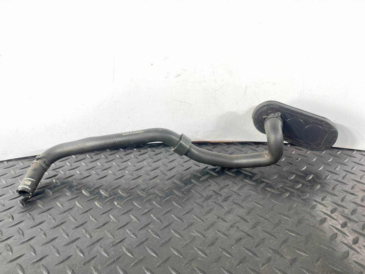 16-19 AUDI A4 B9 SALOON GENUINE 1.4 TFSI WATER COOLANT PIPE HOSE 8W0819332AA