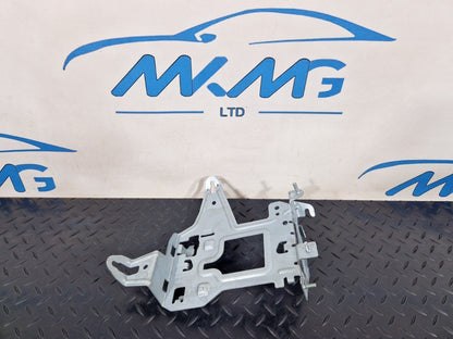 14-21 MERCEDES BENZ C300h W205 FUSE BOX RELAY HOLDER BRACKET A2055451740