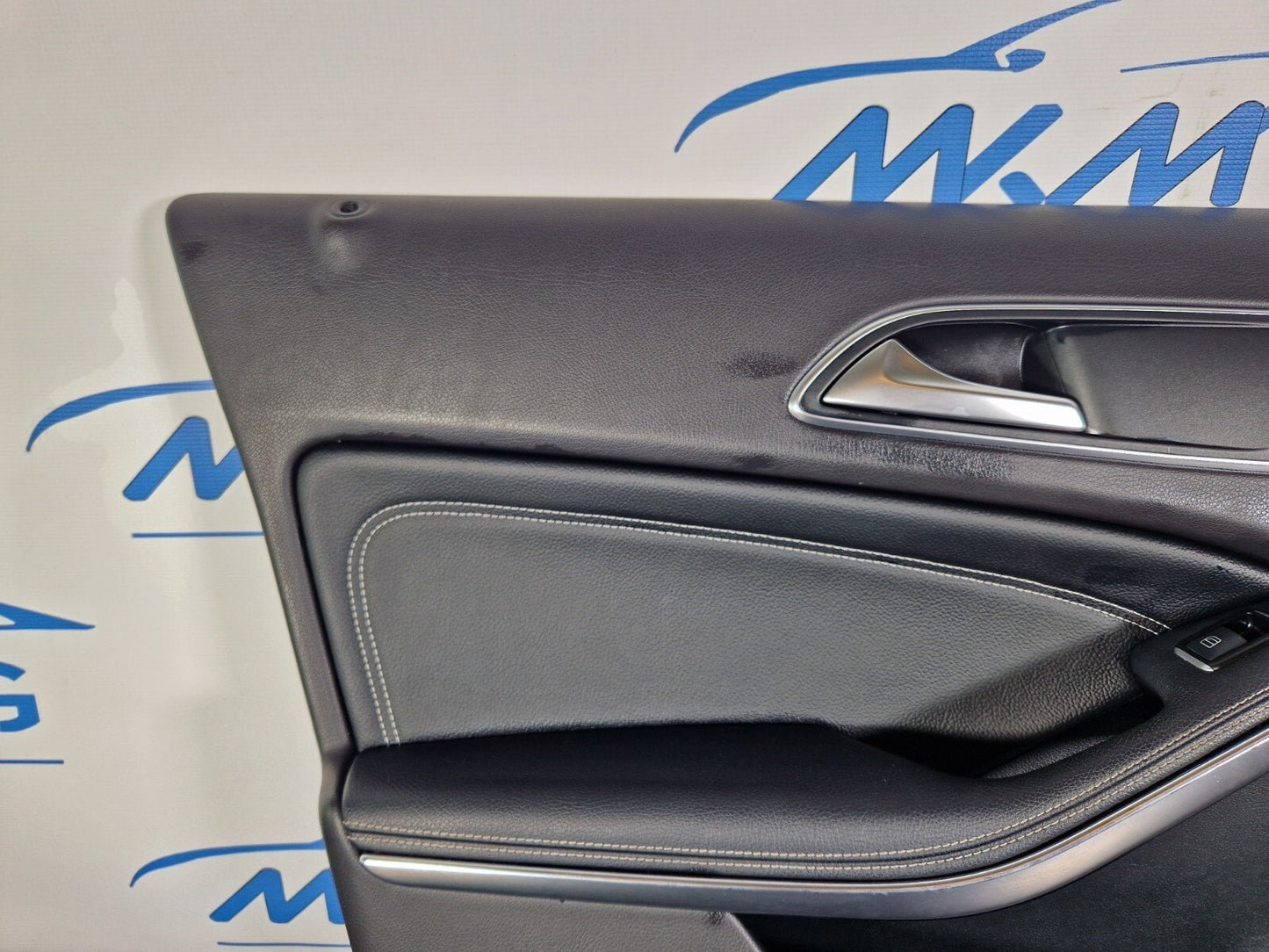 14-20 MERCEDES BENZ GLA 200 X156 FRONT LEFT SIDE DOOR CARD PANEL A2467201348