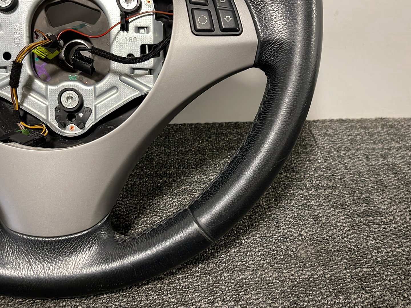 BMW 120i E87 Hatchback Genuine Multifunction Steering Wheel 6774953