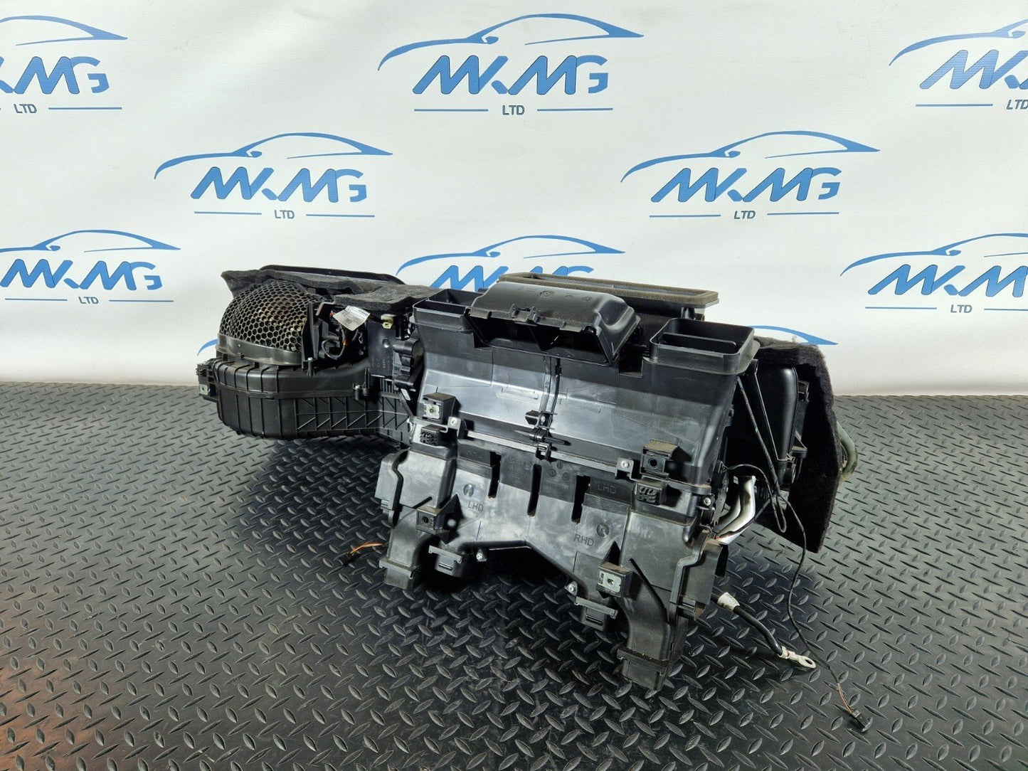 14-21 MERCEDES BENZ C220d W205 INTERIOR HEATER MATRIX CORE & A/C CONTROL MODULE